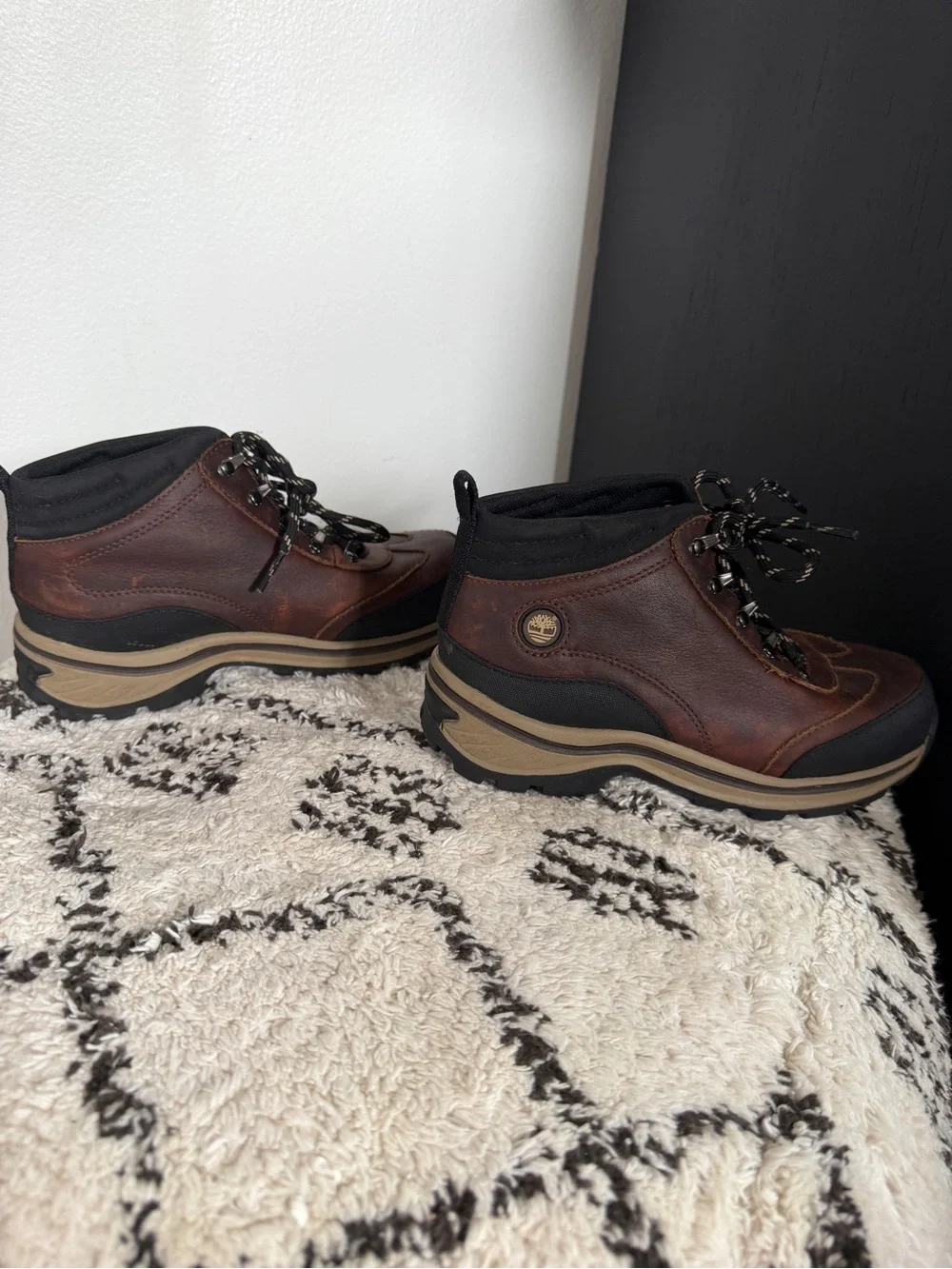 Timberland Youth Brown Leather Hiking Boots Size 2 waterproof Gorpcore